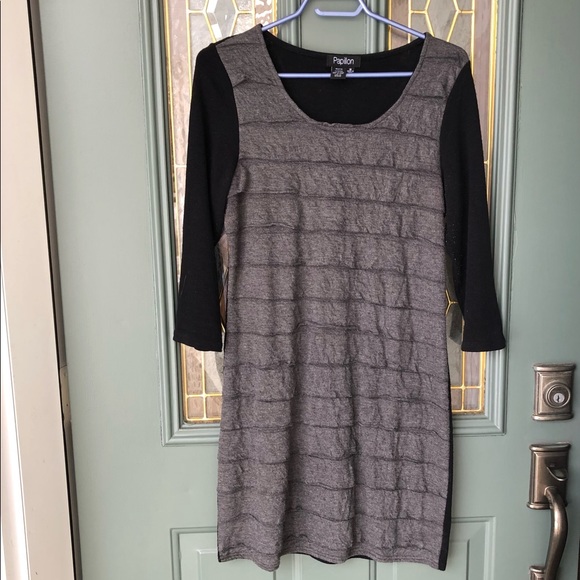 Papillon dress, 3/4 length sleeve, medium - Picture 1 of 4